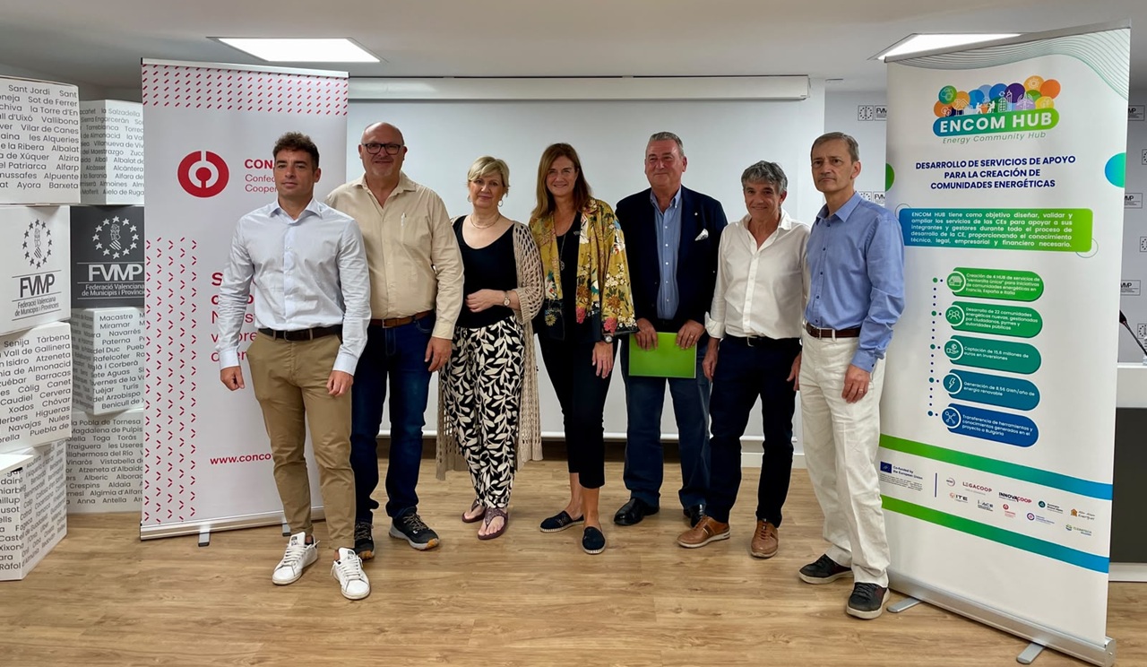 Cooperatives i ajuntaments aborden les oportunitats de col·laborar per a impulsar comunitats energètiques